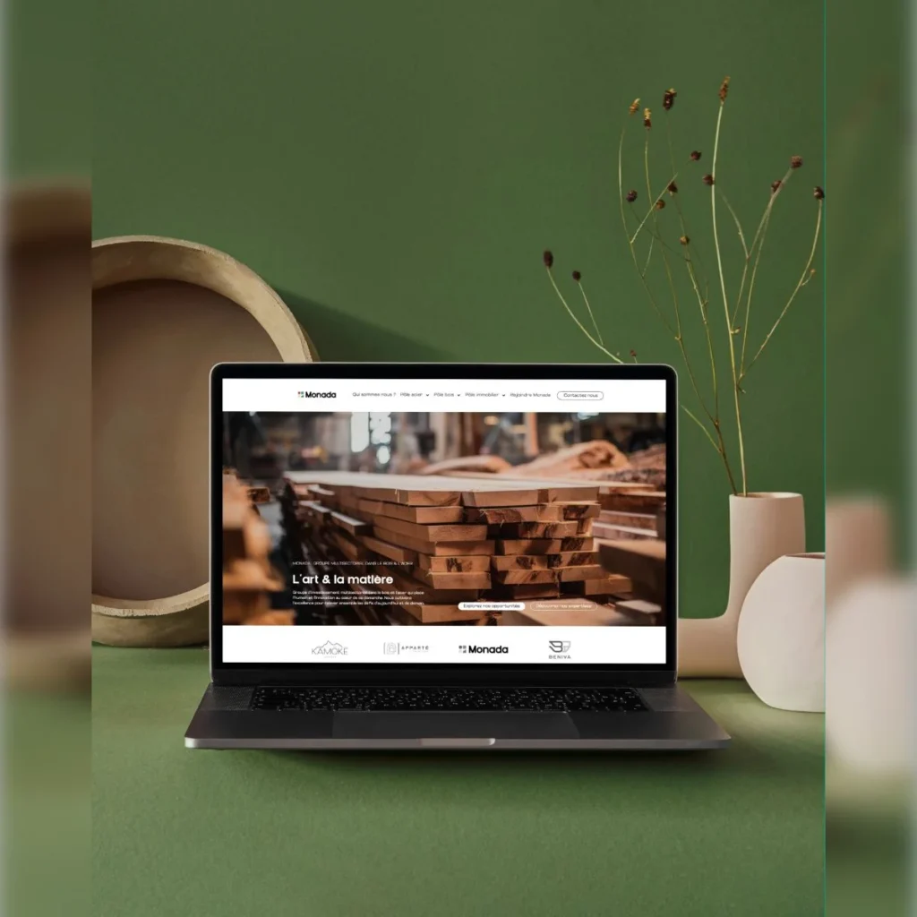 Présentation de la page d'accueil du site internet du groupe industriel Monada